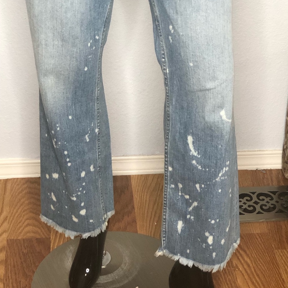 Free People Cropped Bootcut Bleach Raw Hem Jeans Sz 29 Cotton Blend - Picture 6 of 11